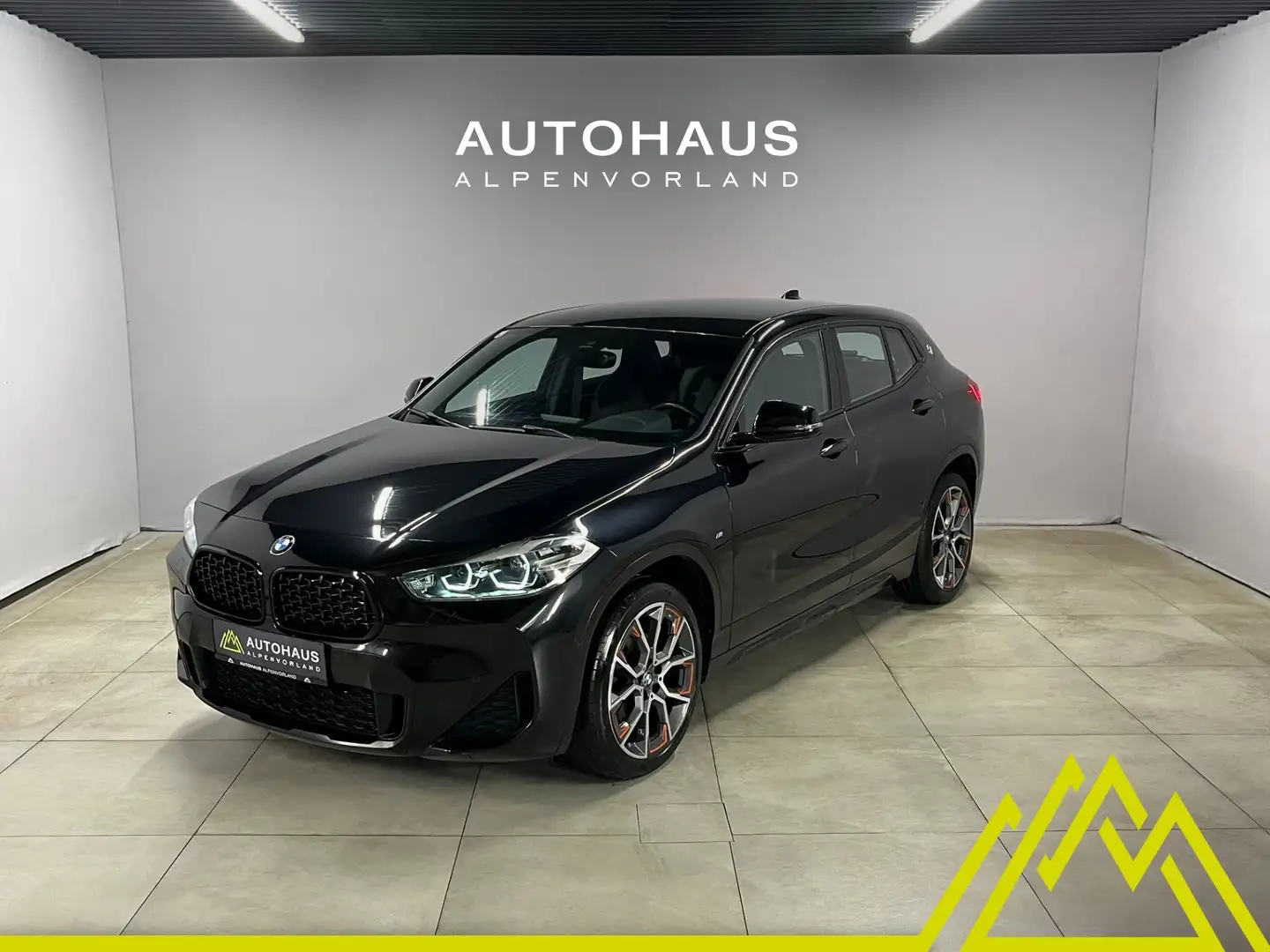 BMW X2 xDrive18d Aut. ***AHK-abnehmbar | M-Sport*** Schwarz - 1