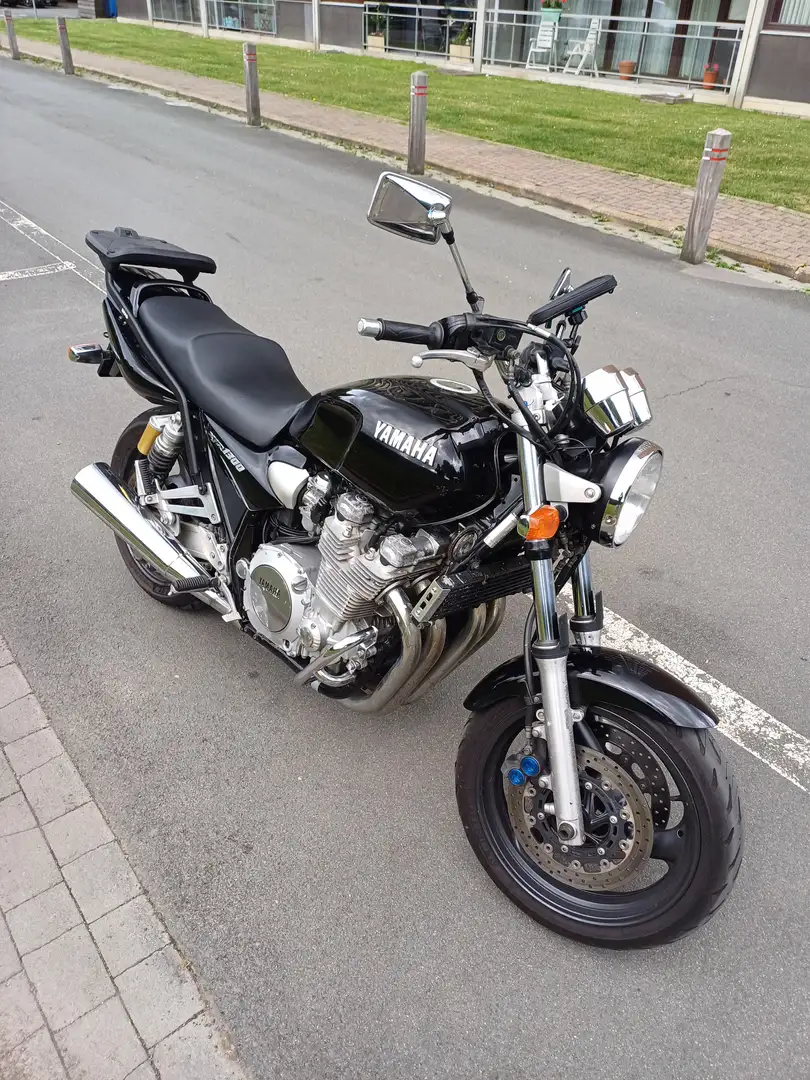 Yamaha XJR 1300 Чорний - 2