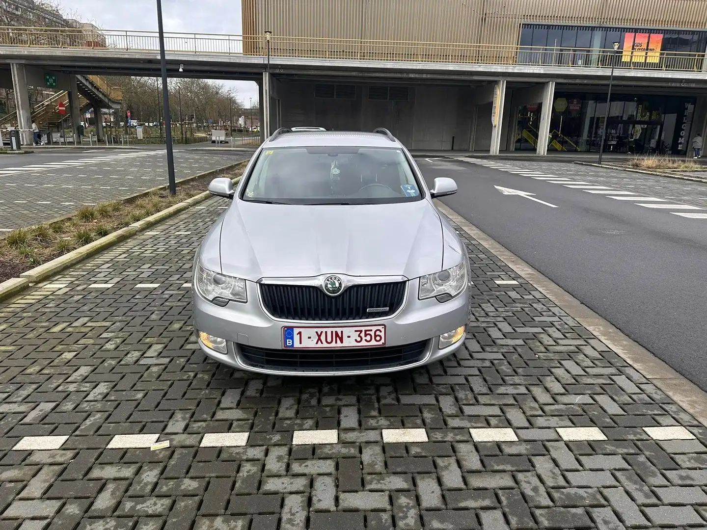 Skoda Superb 1.6 CR TDi GreenLine Ambition DPF Gris - 1