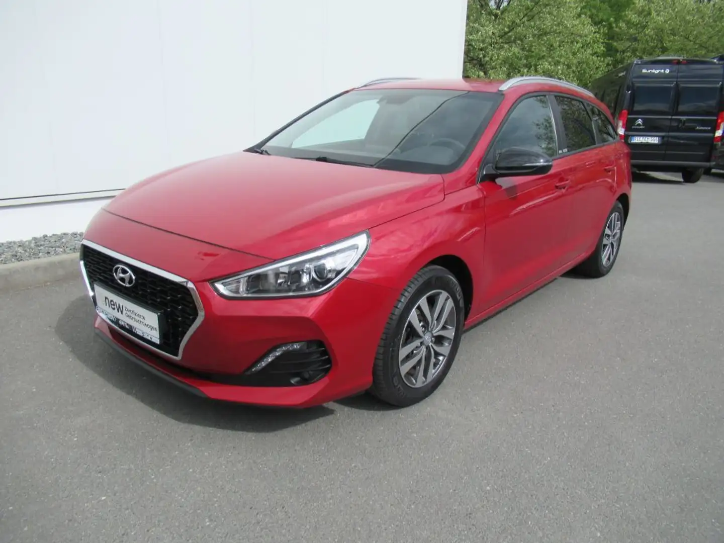 Hyundai i30 Kombi 1.4 YES! Rojo - 1