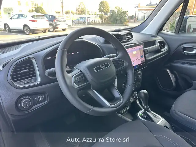 Jeep Renegade view 10