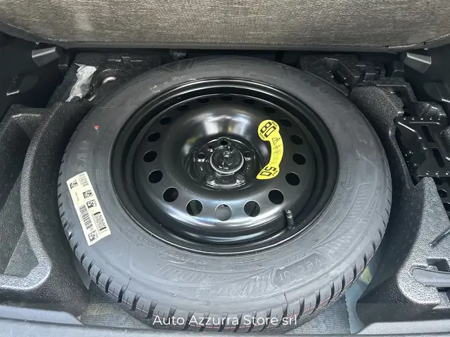 Jeep Renegade view 8