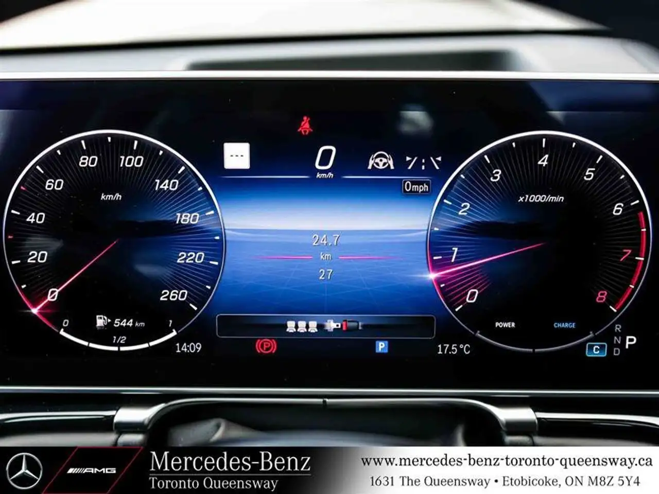 Mercedes-Benz S-Class снимка Mercedes-Benz S-Class
