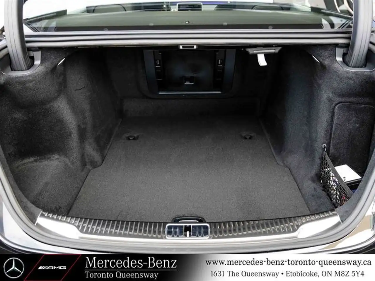 Mercedes-Benz S-Class снимка Mercedes-Benz S-Class