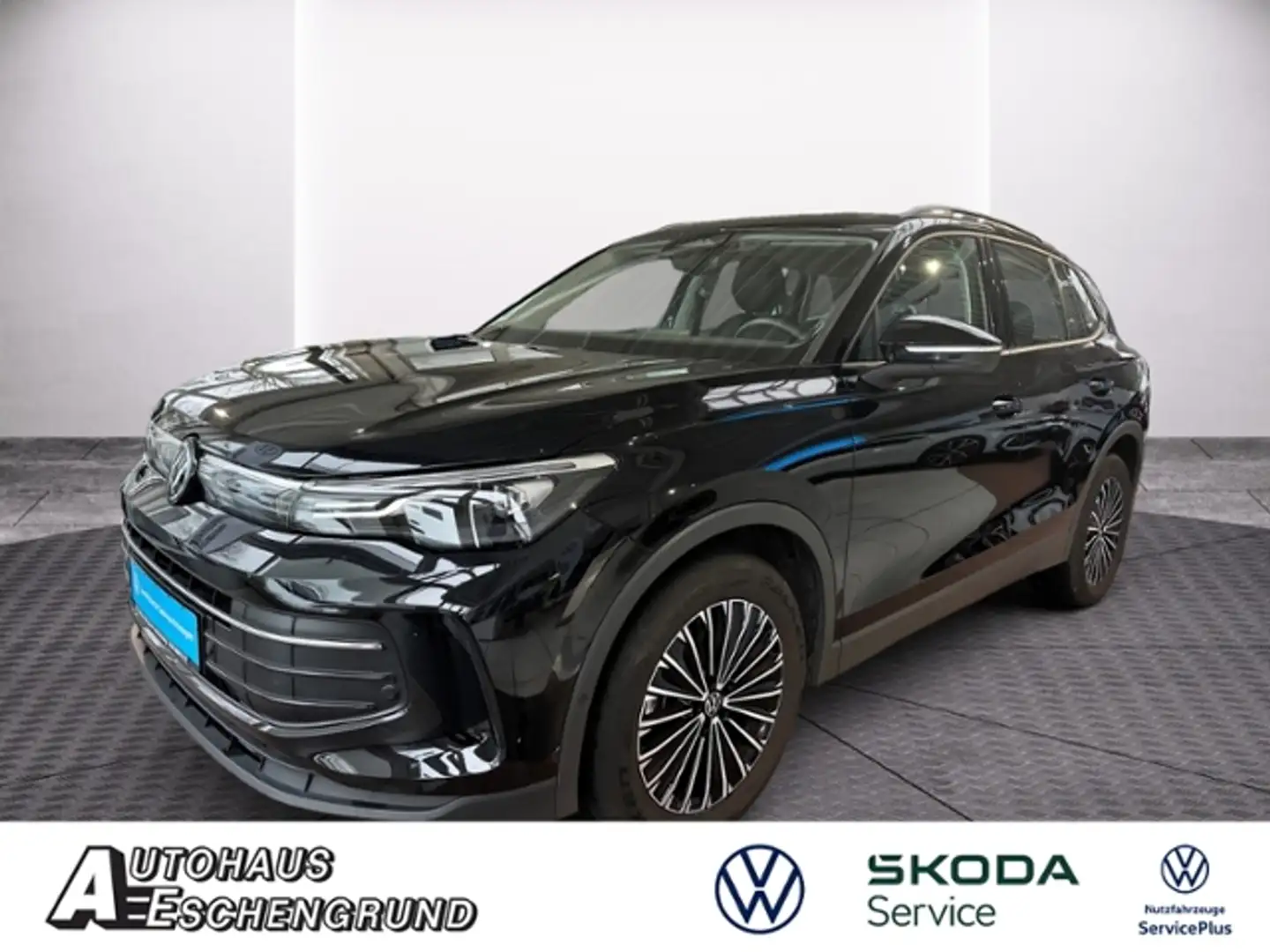 Volkswagen Tiguan Life 1.5 7 Gang DSG LED NAVI AHK ACC GJR SHZ Schwarz - 1