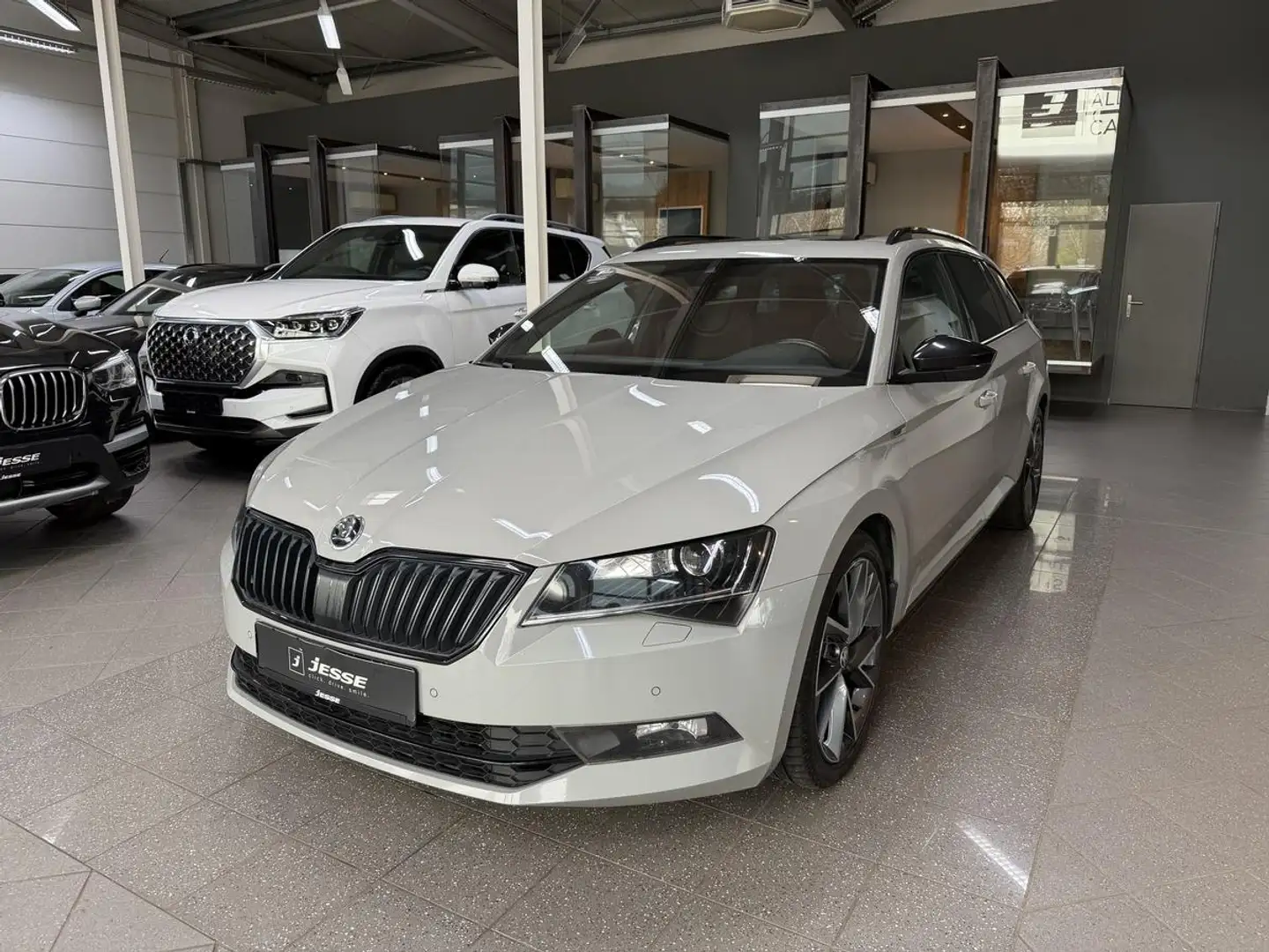 Skoda Superb Combi 2.0 TDI SportLine 4x4 ACC Pano AHK StHz Grey - 1