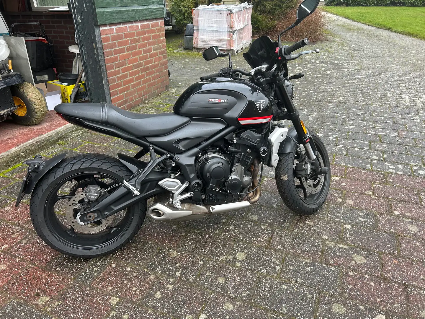 Triumph Trident 660 Negru - 2
