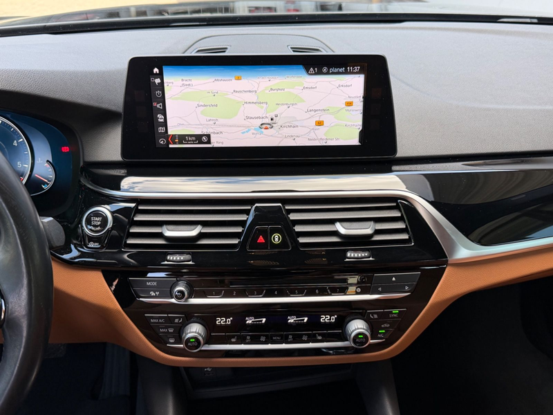 BMW 520 d Touring Sport Line — photo 10