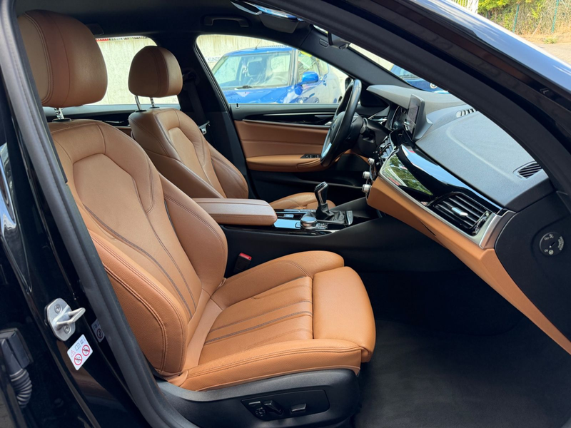 BMW 520 d Touring Sport Line — photo 6