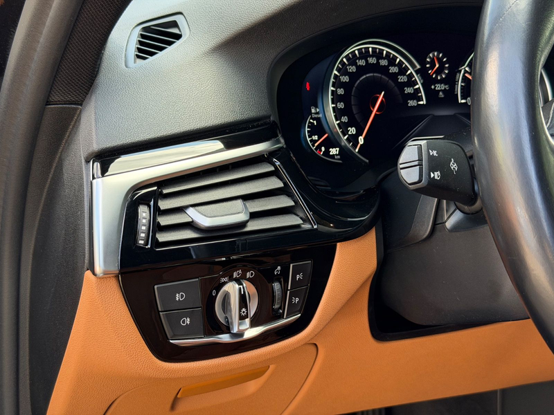 BMW 520 d Touring Sport Line — photo 14
