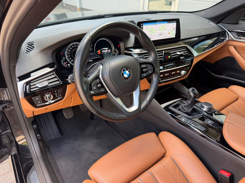BMW 520 d Touring Sport Line — photo 13