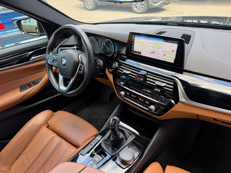 BMW 520 d Touring Sport Line — photo 8