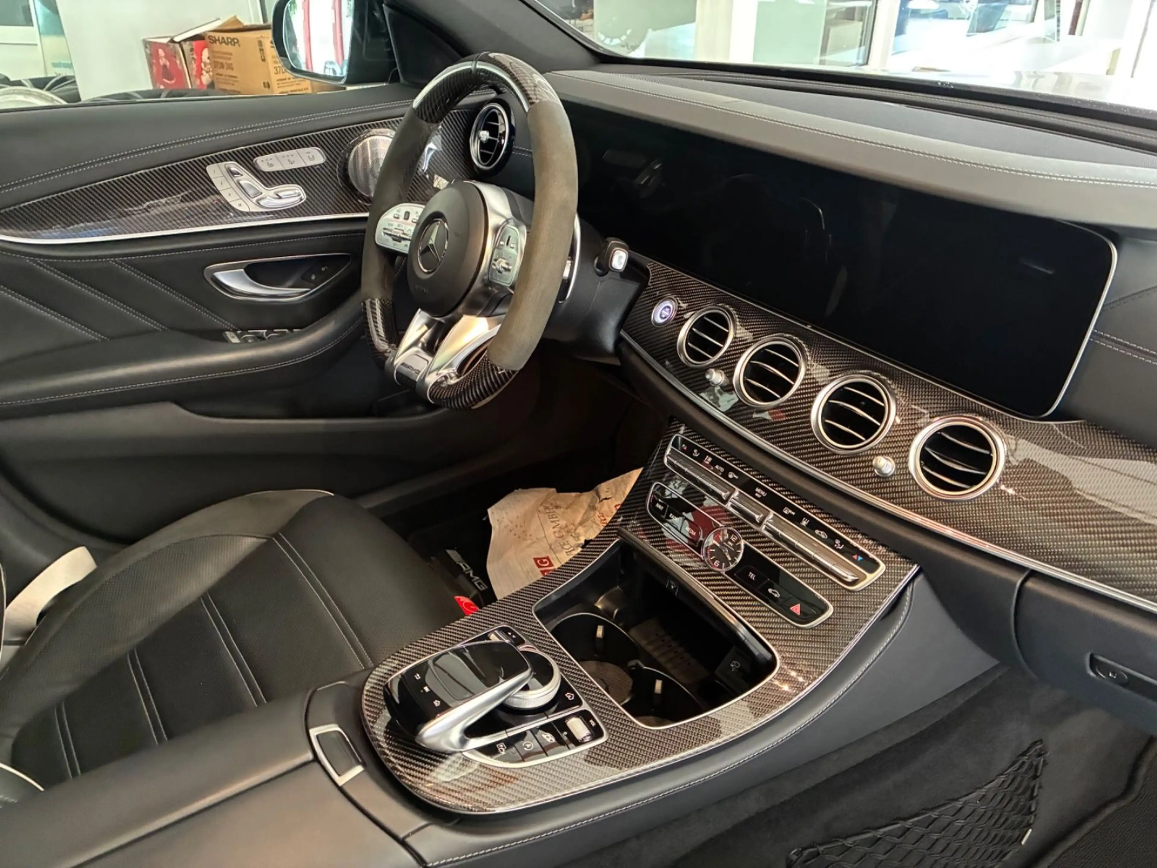 Mercedes-Benz E 63 AMG S-612 HP-Schwarz-Matt-Foliert-Voll-AMG- — photo 15