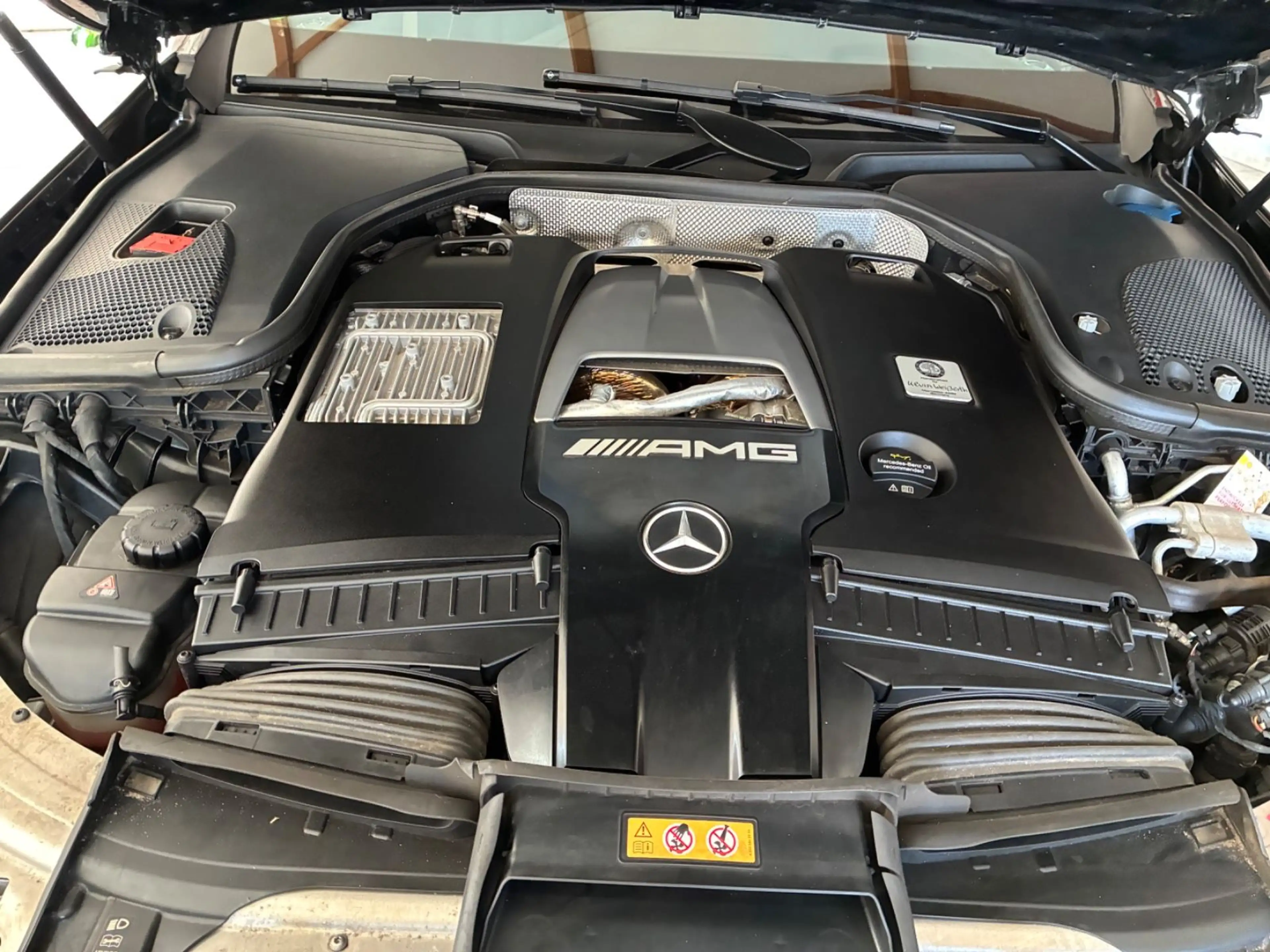 Mercedes-Benz E 63 AMG S-612 HP-Schwarz-Matt-Foliert-Voll-AMG- — photo 22