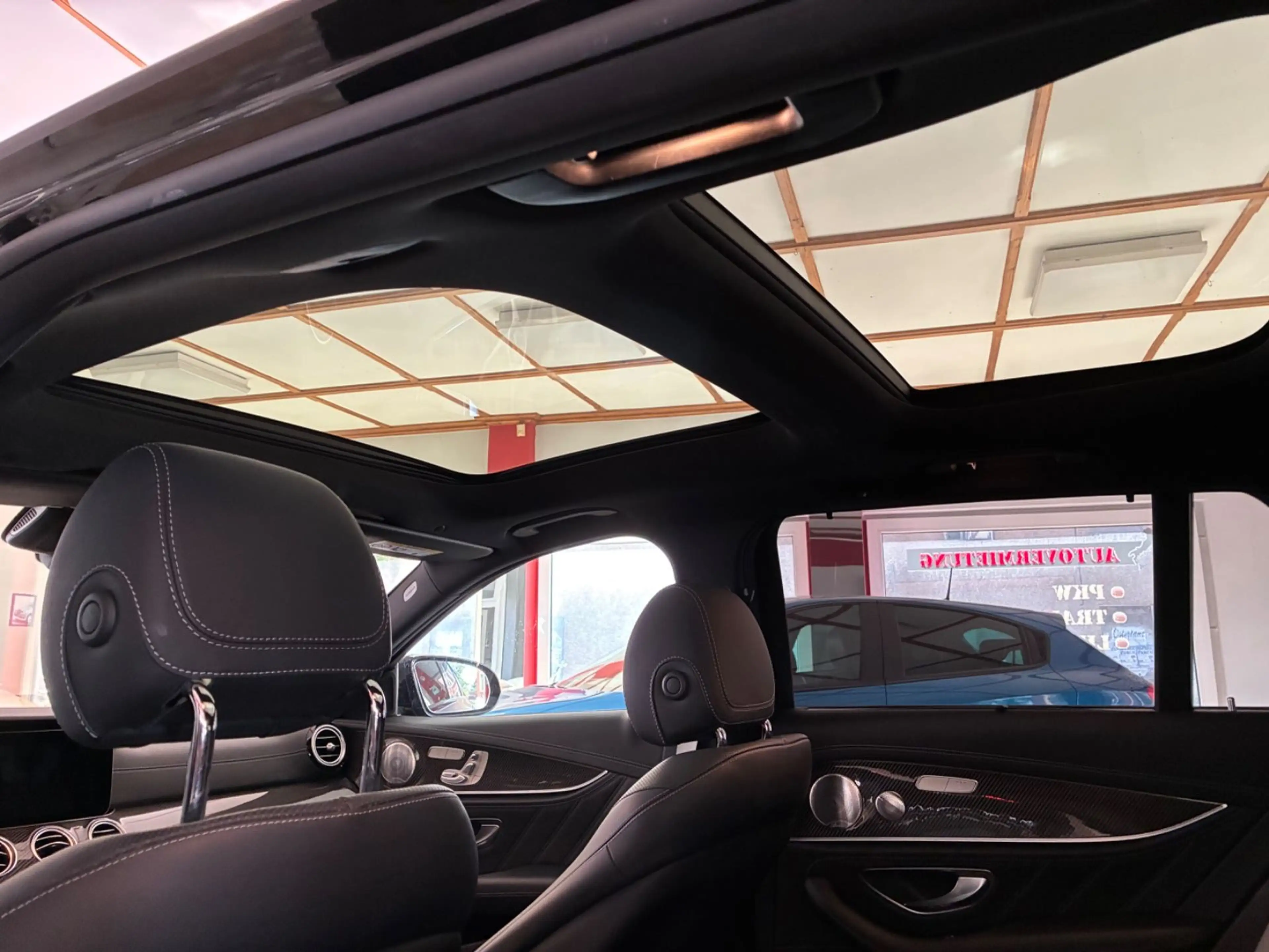 Mercedes-Benz E 63 AMG S-612 HP-Schwarz-Matt-Foliert-Voll-AMG- — photo 16