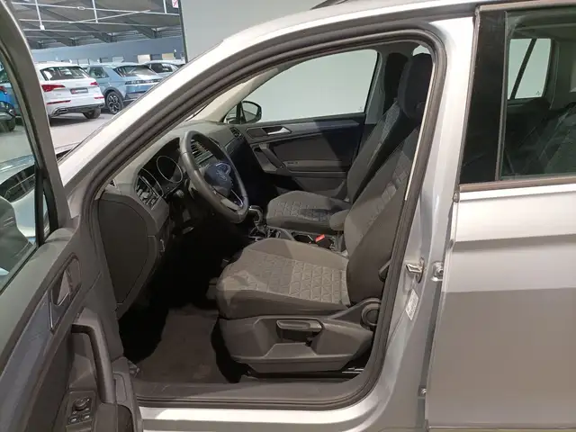Volkswagen Tiguan view 8