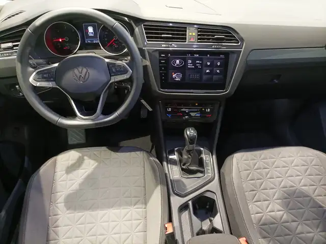 Volkswagen Tiguan view 14