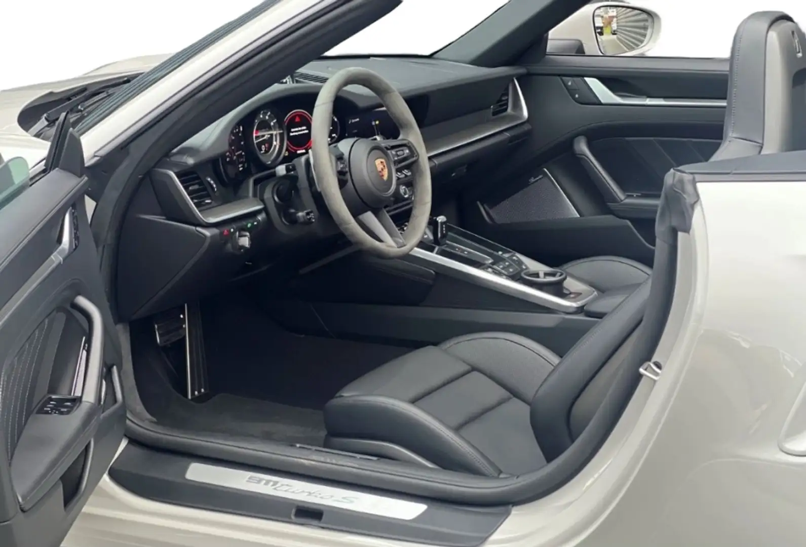 Porsche 992 Turbo S Cabriolet PDK Gris - 2