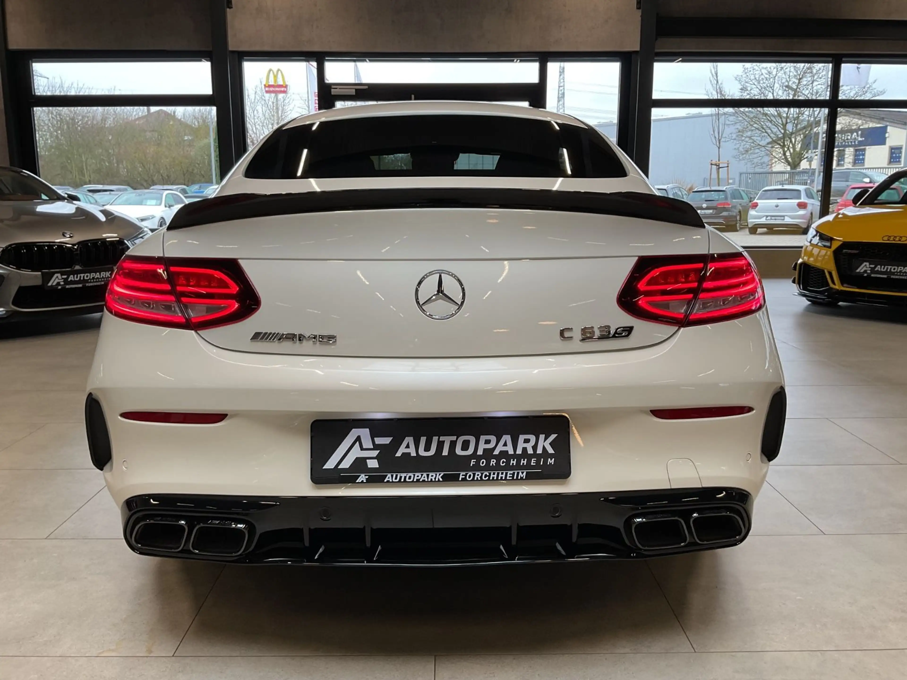 Mercedes-Benz C 63 AMG C 63 S AMG HuD Multibeam Pano AMG Sitze 360° 20" — photo 5