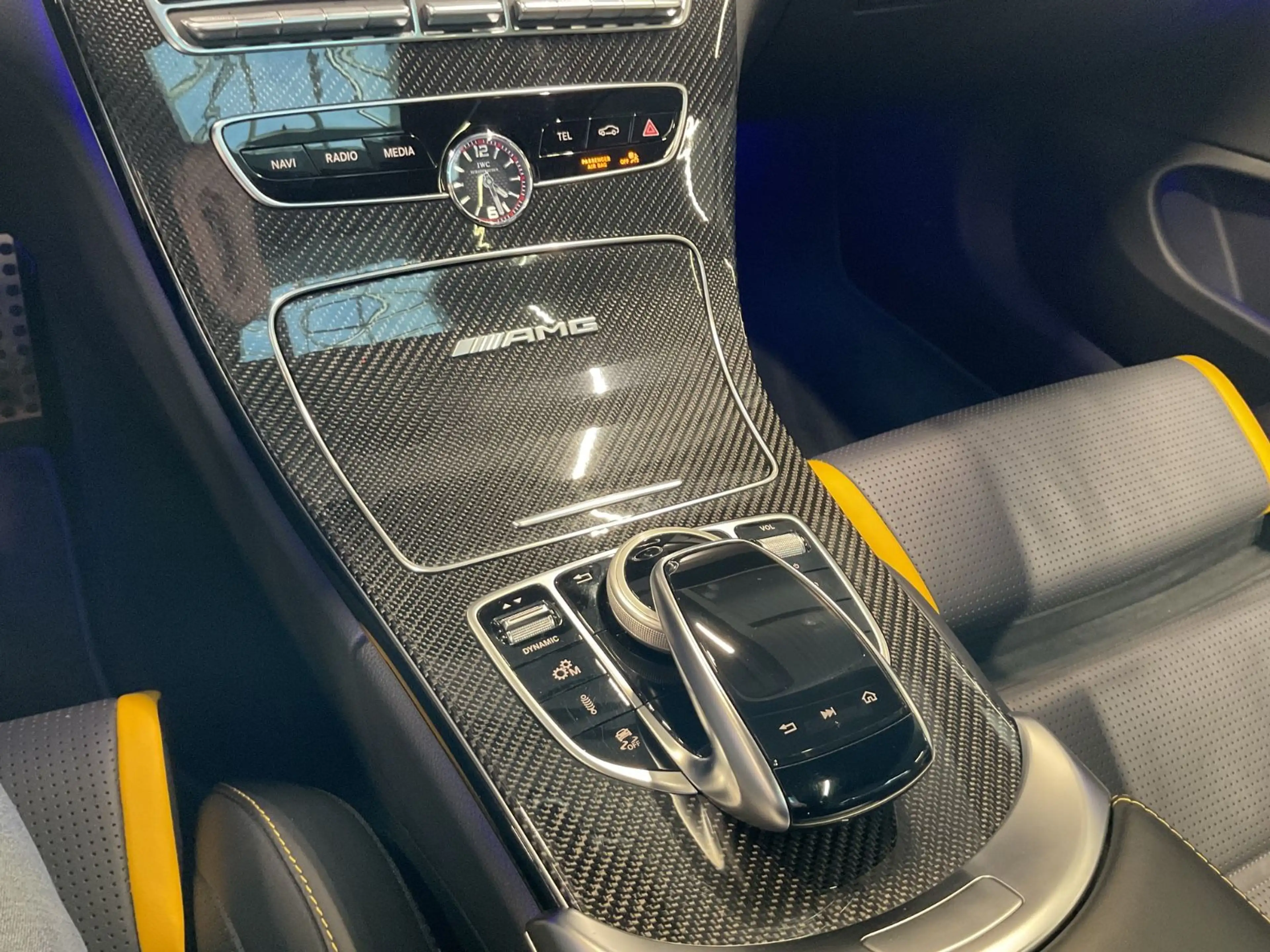 Mercedes-Benz C 63 AMG C 63 S AMG HuD Multibeam Pano AMG Sitze 360° 20" — photo 11