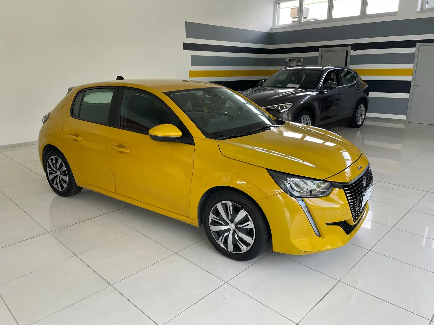 Peugeot 208 208 II 2019 1.2 puretech Active s Giallo - 1