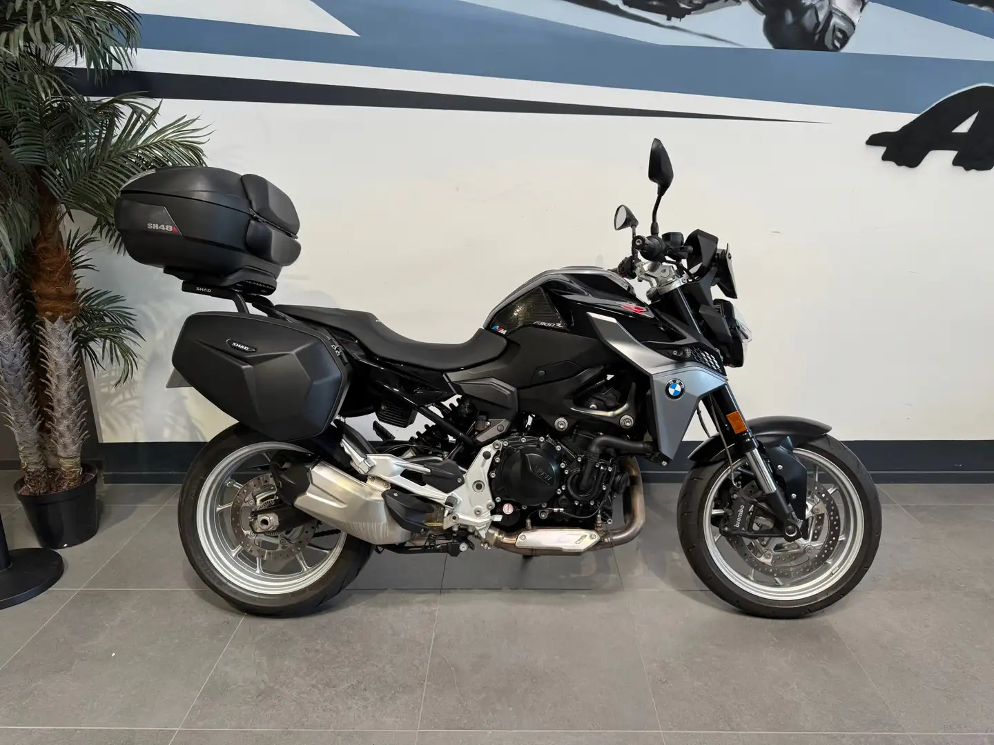 BMW F 900 R - 1