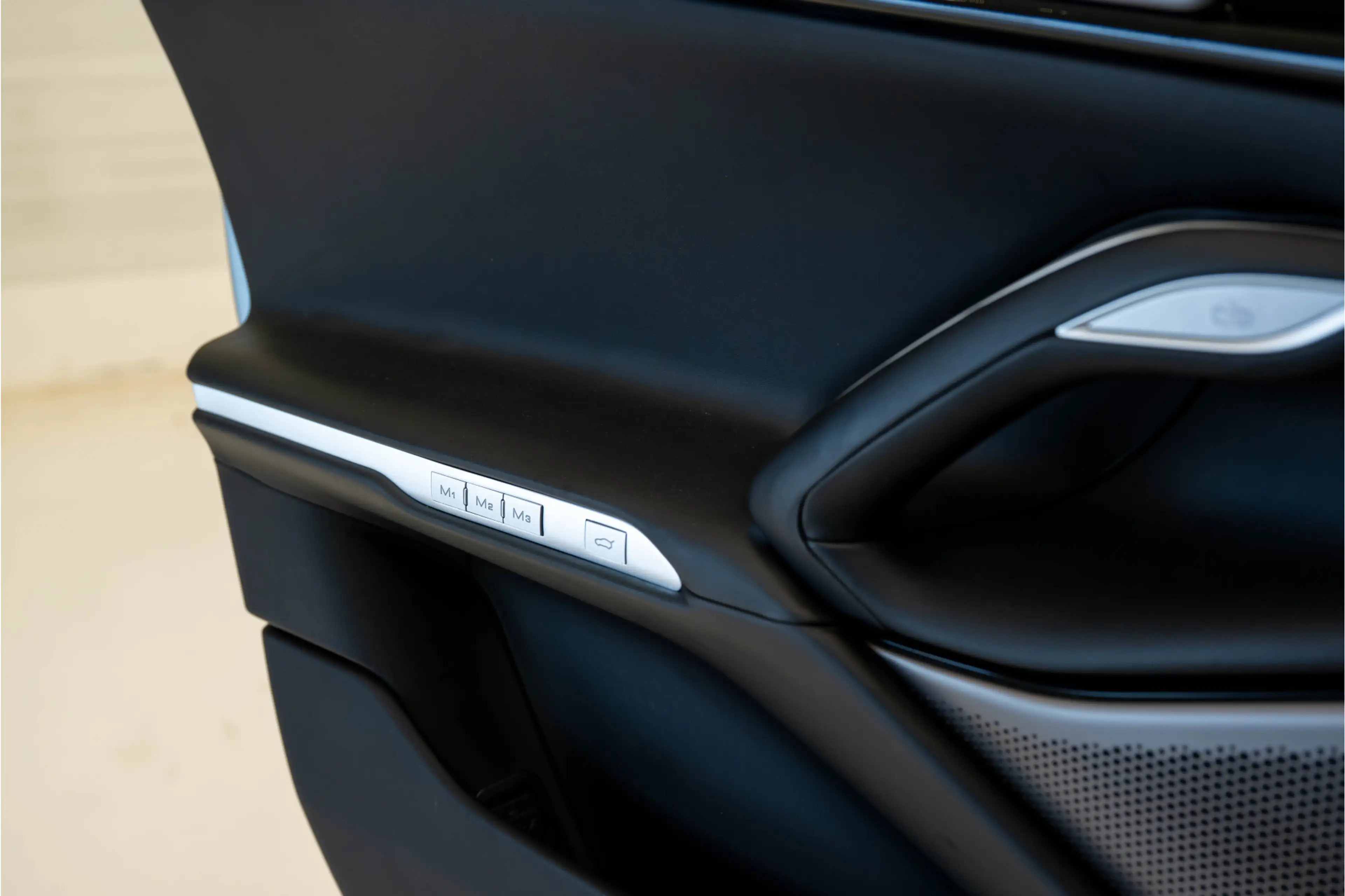 Ferrari Purosangue 6.5 V12 Pano, Lift, Burmester, Xpell — photo 7