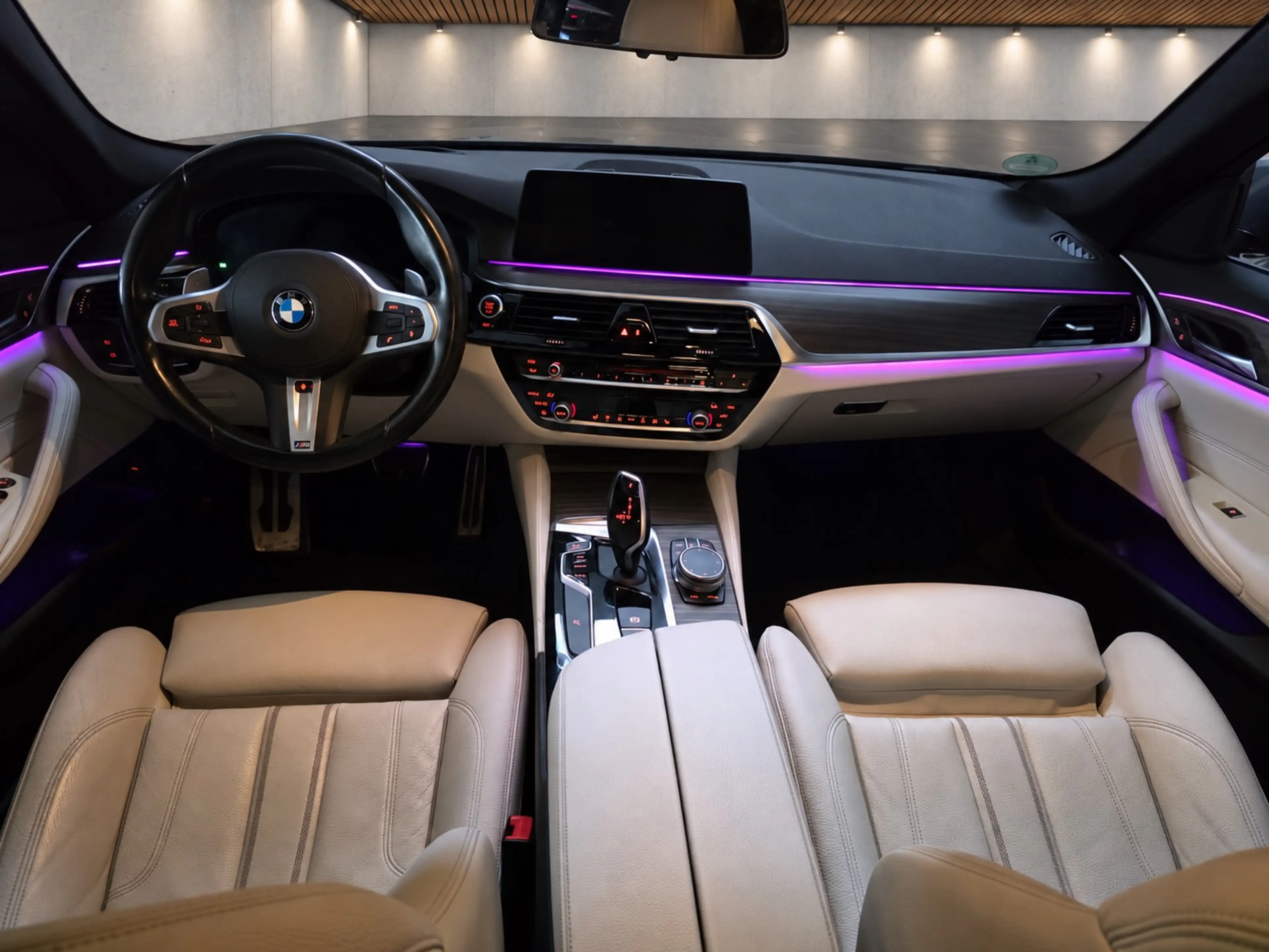 BMW 525 525 d M Sport — photo 15