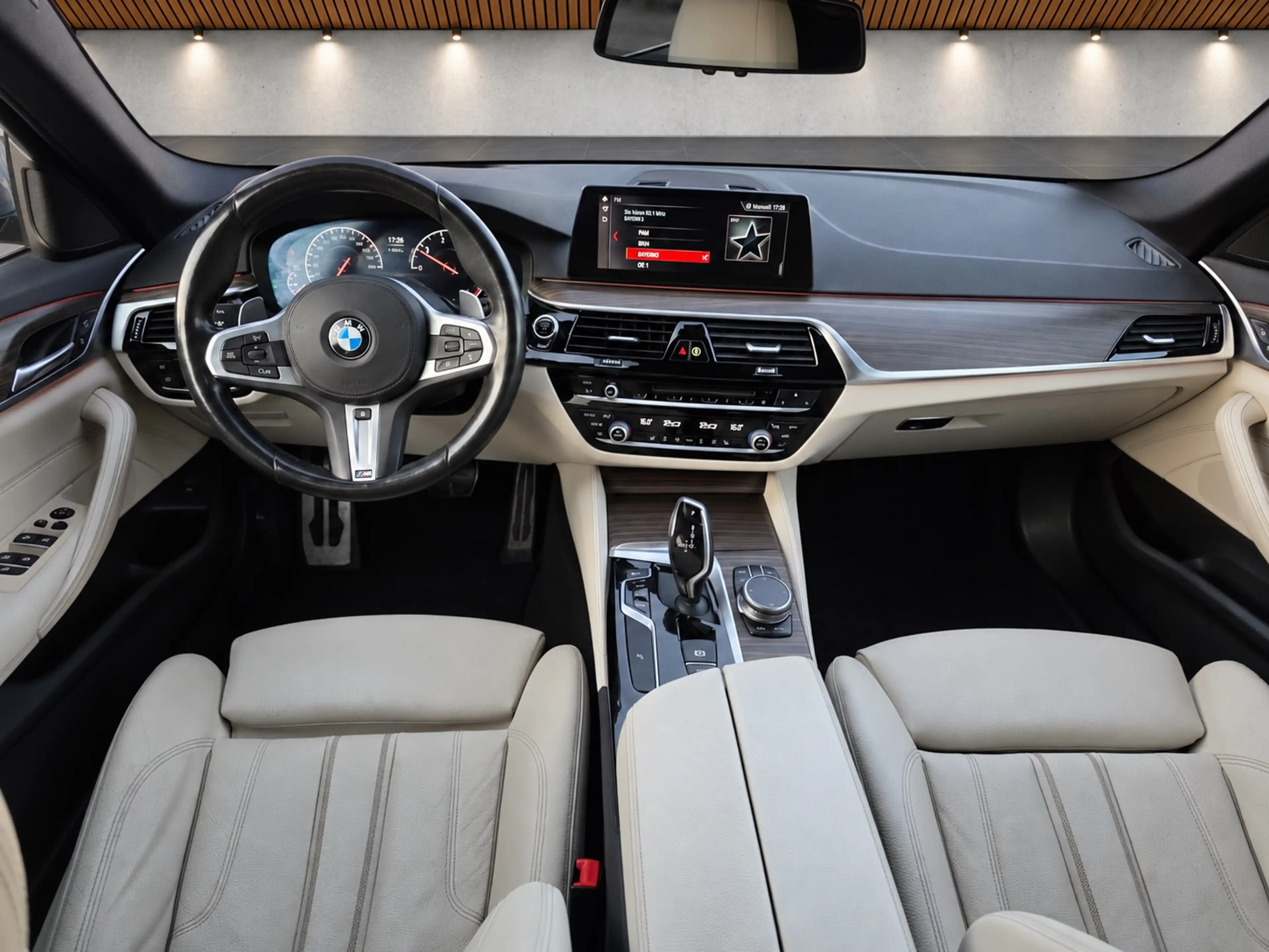 BMW 525 525 d M Sport — photo 11
