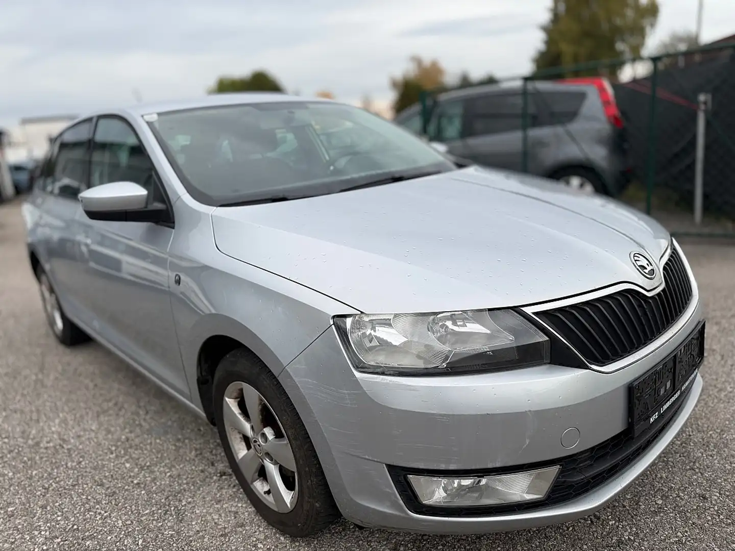 Skoda Rapid/Spaceback Rapid Argent - 2