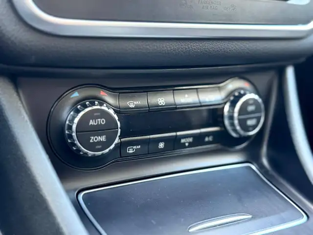 Mercedes-Benz Cla view 12