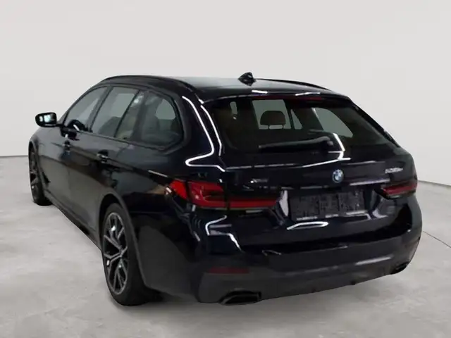 BMW 5 Series view 5