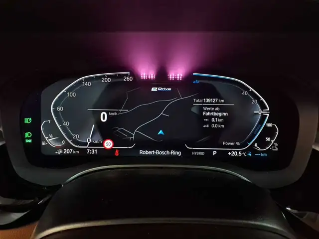BMW 5 Series view 11
