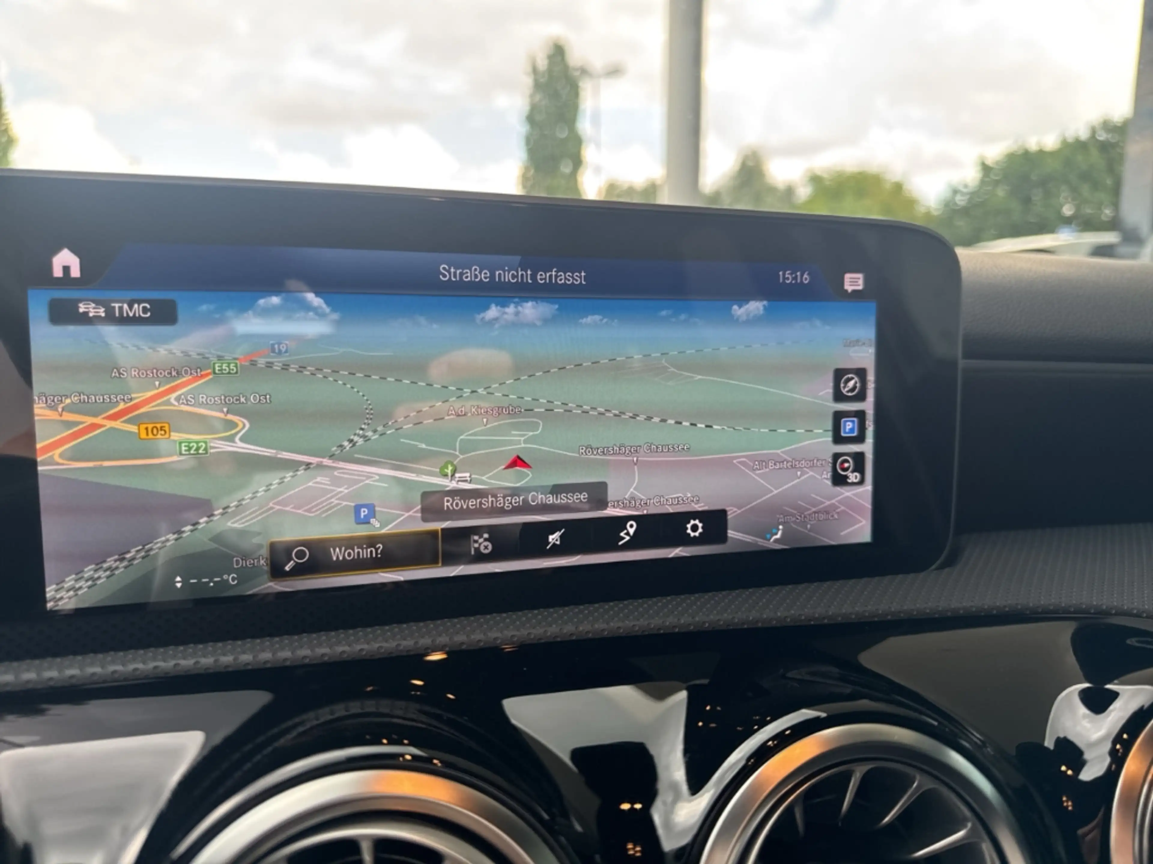Mercedes-Benz A 35 AMG 4Matic/HUD/StandHZG/AHK/Burmester Sound — photo 9