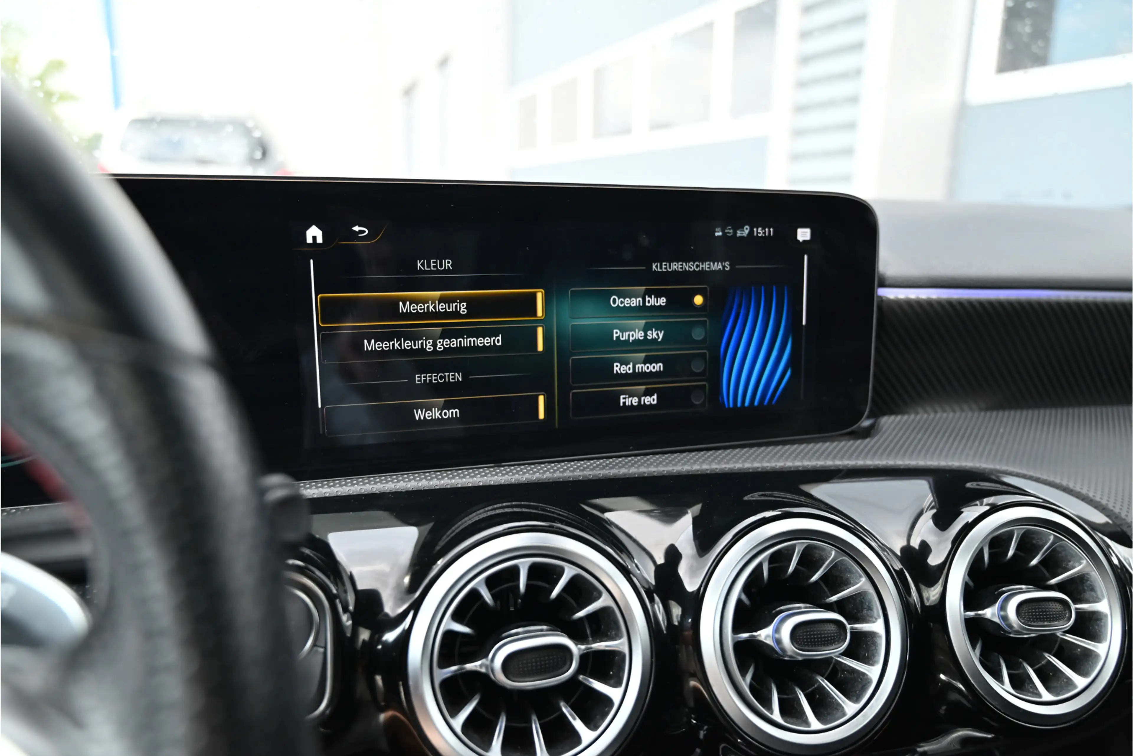 Mercedes-Benz A 200 AMG / PANO / NIGHT / SFEERVERLICHTING / MEMORY / L — photo 12