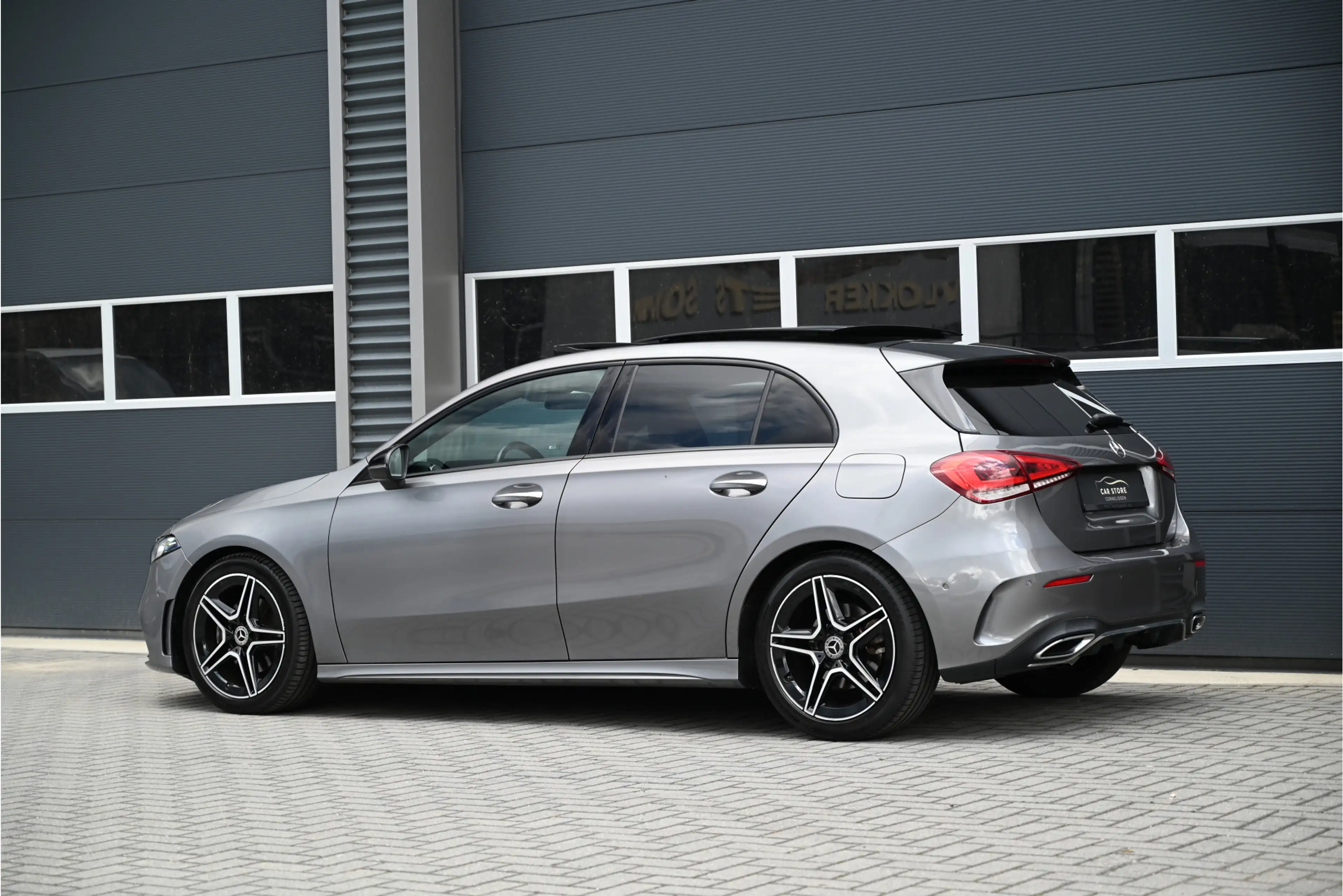 Mercedes-Benz A 200 AMG / PANO / NIGHT / SFEERVERLICHTING / MEMORY / L — photo 15