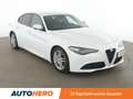 Alfa Romeo Giulia 2.2 JTDM Super*NAVI*XENON*TEMPO*CAM*PDC*SHZ*KLIMA Weiß - thumbnail 8