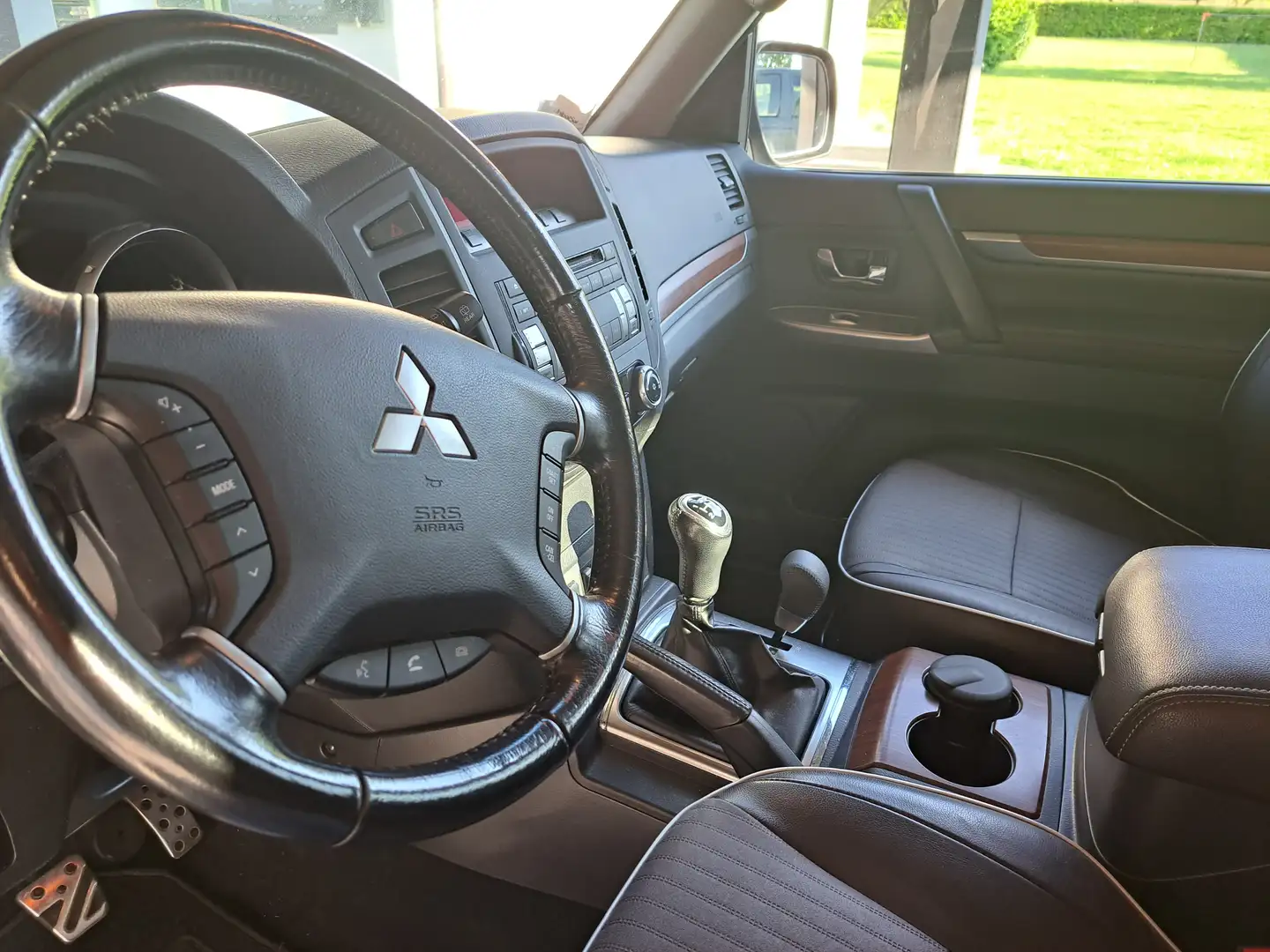 Mitsubishi Pajero Pajero+3.2+cr+Intense+200cv+3p Gris - 2