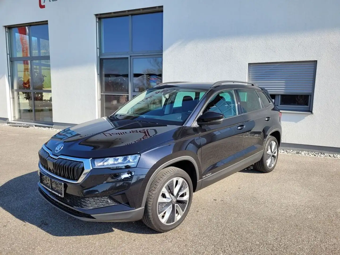 Skoda Karoq Style DSG 2,0 Schwarz - 1