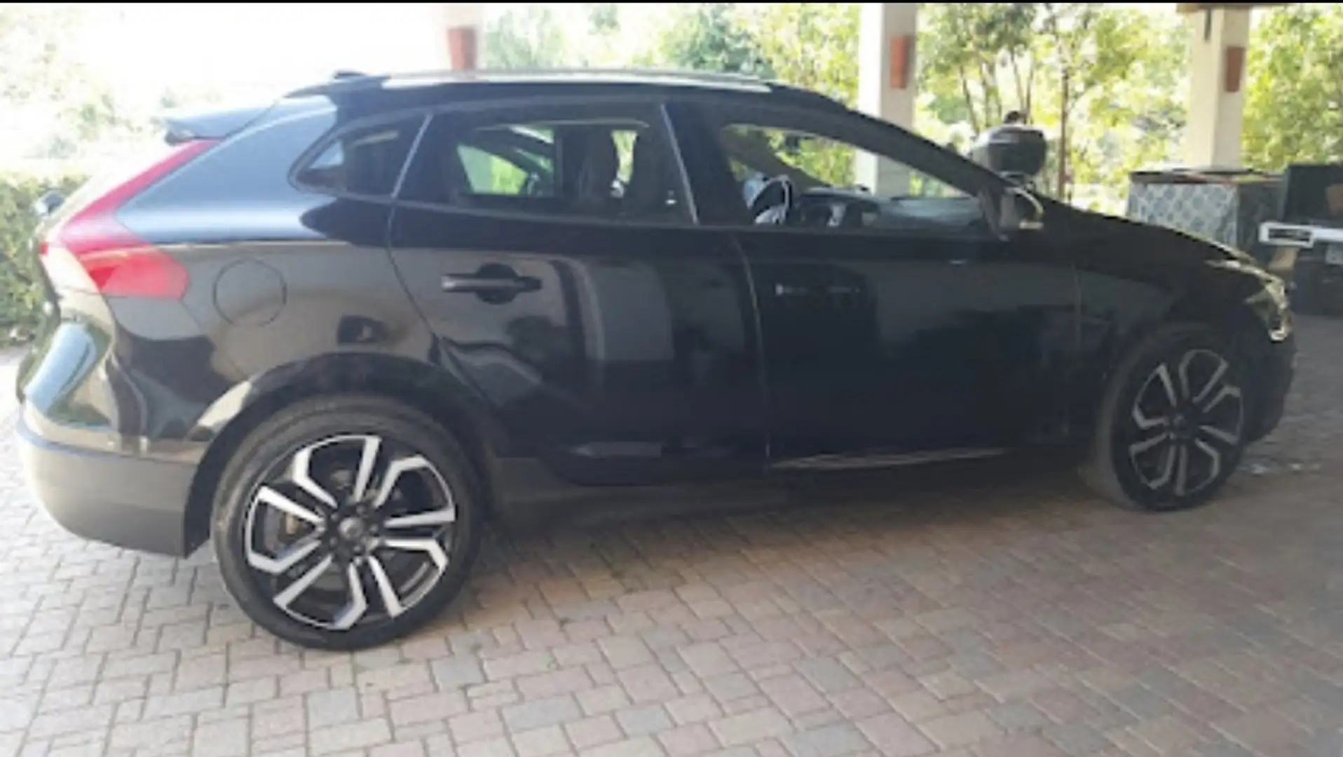 Volvo V40 Cross Country Zwart - 2