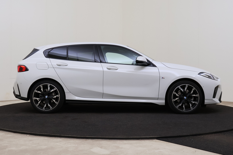 BMW 120 1 Serie M Sport Automaat / Trekhaak / Sportstoelen — photo 7