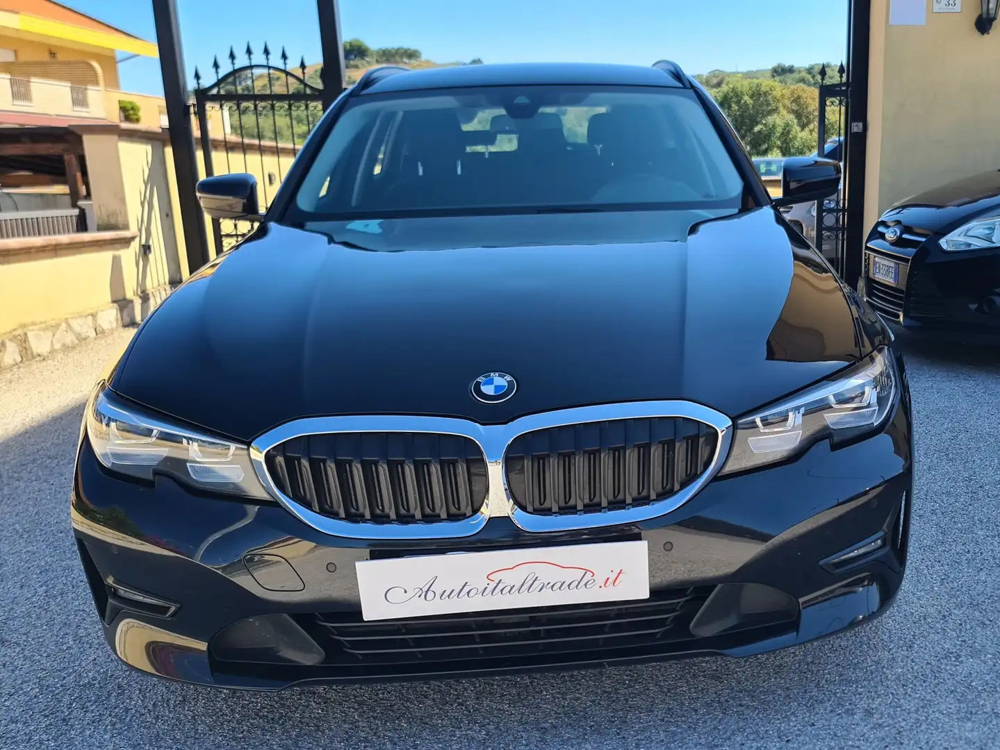 BMW 320 320d Touring xdrive Luxury auto Nero - 1