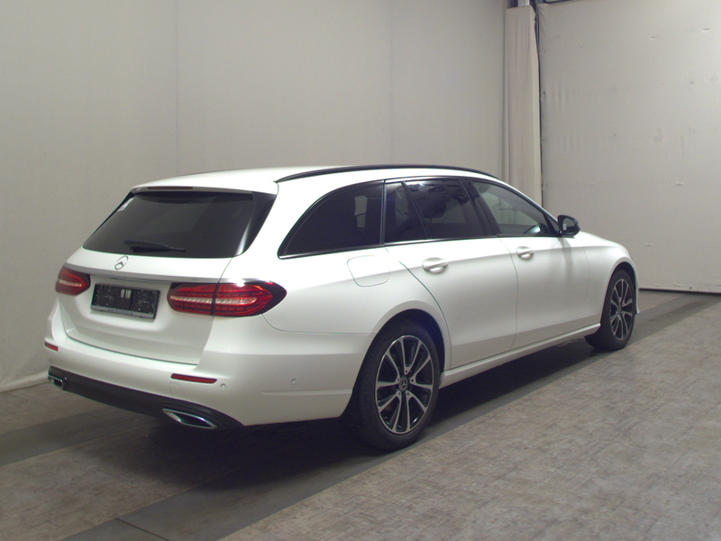 Mercedes-Benz E 220 T d Avantgarde Night Navi Widescreen RFK — photo 4