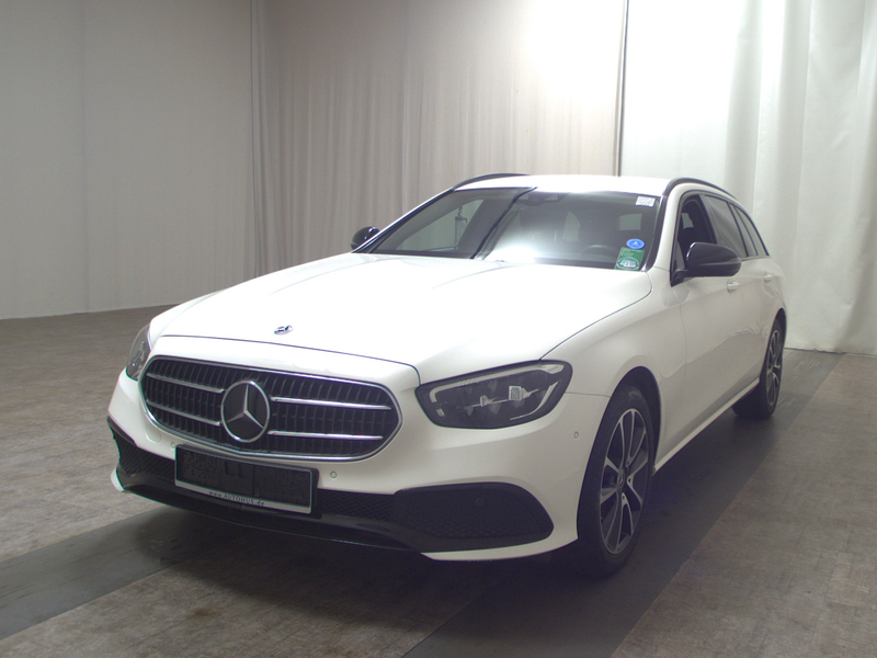 Mercedes-Benz E 220 T d Avantgarde Night Navi Widescreen RFK — photo 2