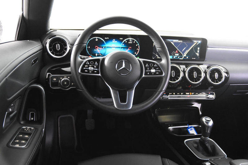 Mercedes-Benz CLA 180 *1.Hand*T-Leder*Kamera*Navi* — photo 11