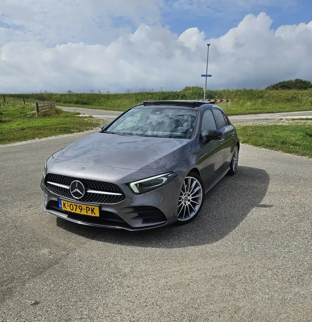 Mercedes-Benz A 220 4M. Premium Plus Grijs - 1