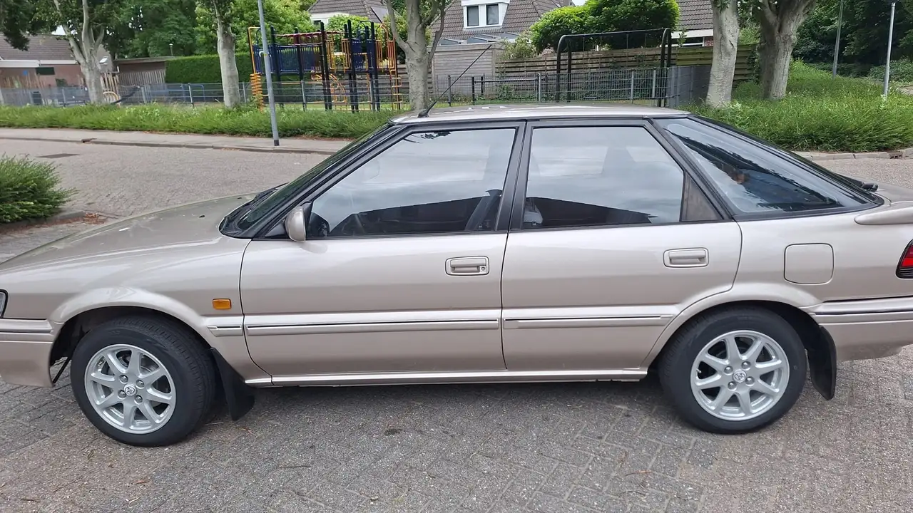 Toyota Corolla 1.6 XL, foto 2