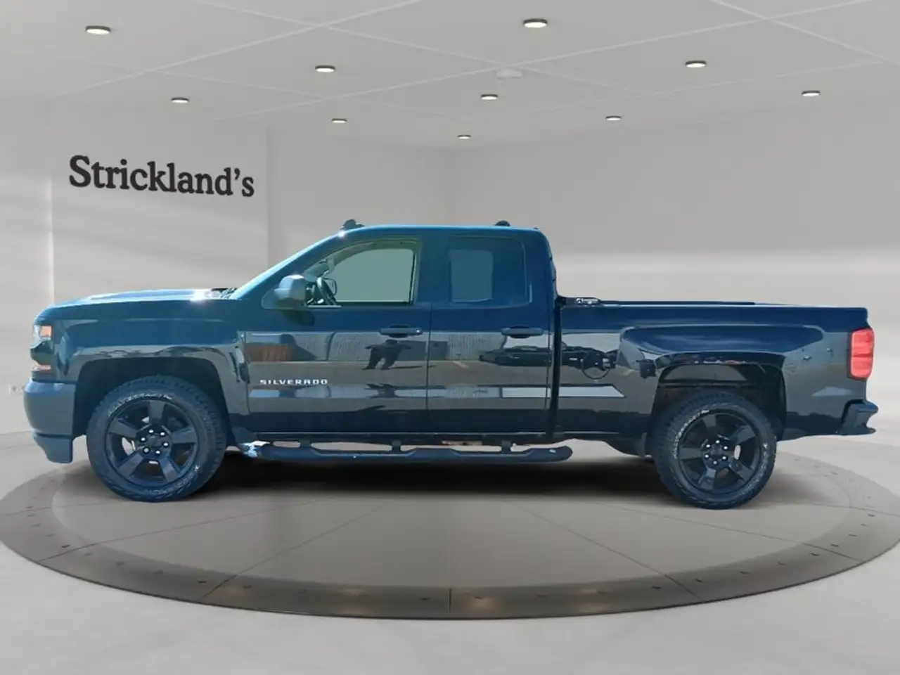 Chevrolet Silverado 1500 photo Chevrolet Silverado 1500