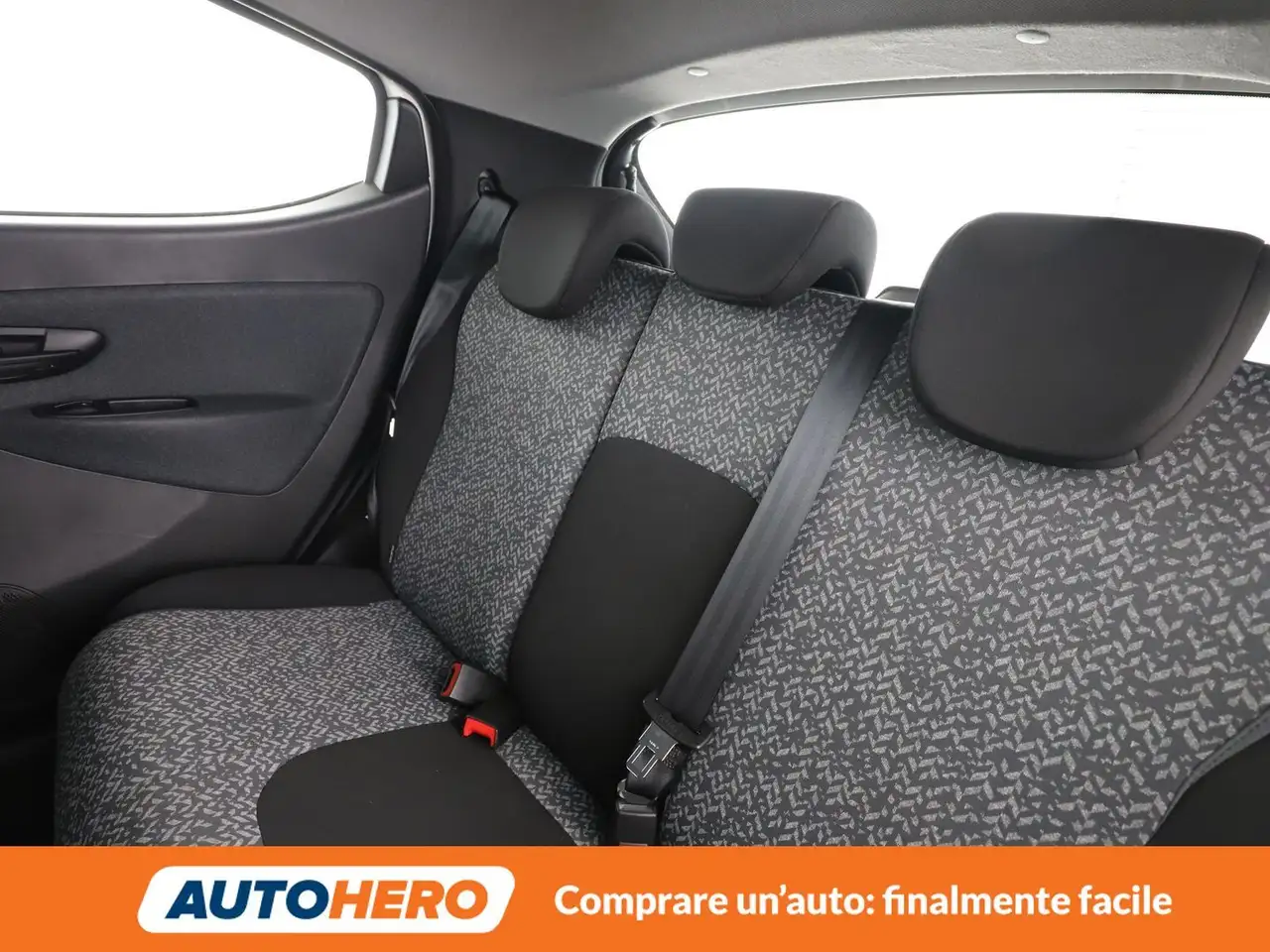 Lancia Ypsilon 2021 — фото 14