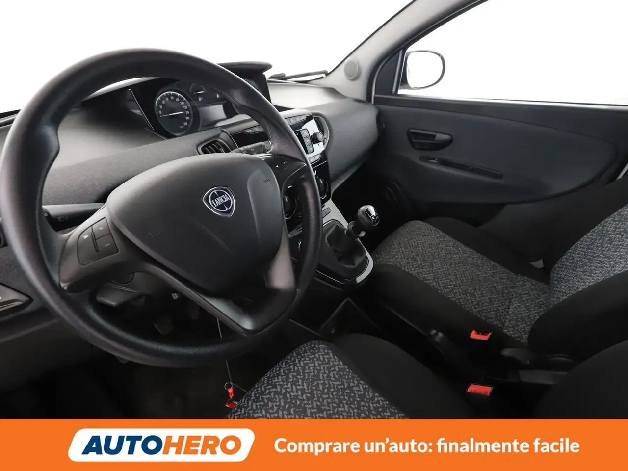 Lancia Ypsilon 2021 — фото 11